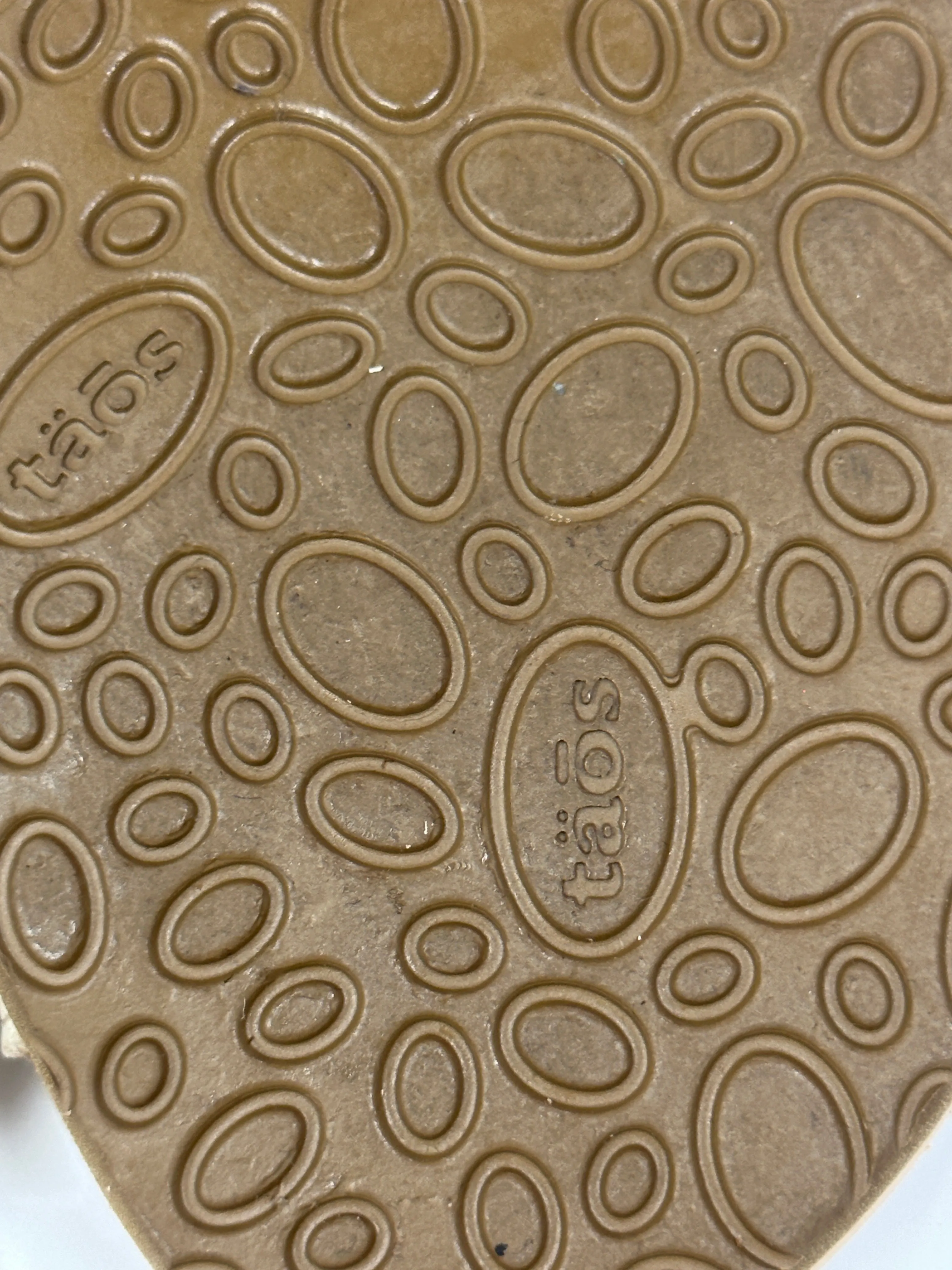 Multiverse Leather Sandal in Beige