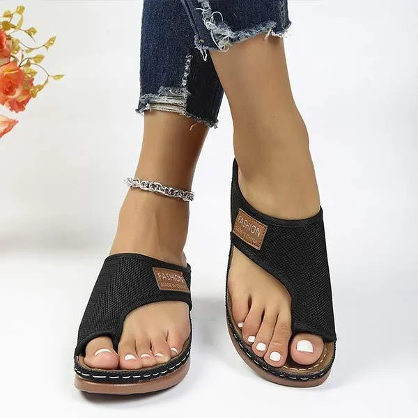 Women's Vintage Vacation Sandals with Toe Ring and Low Heel 73092100C